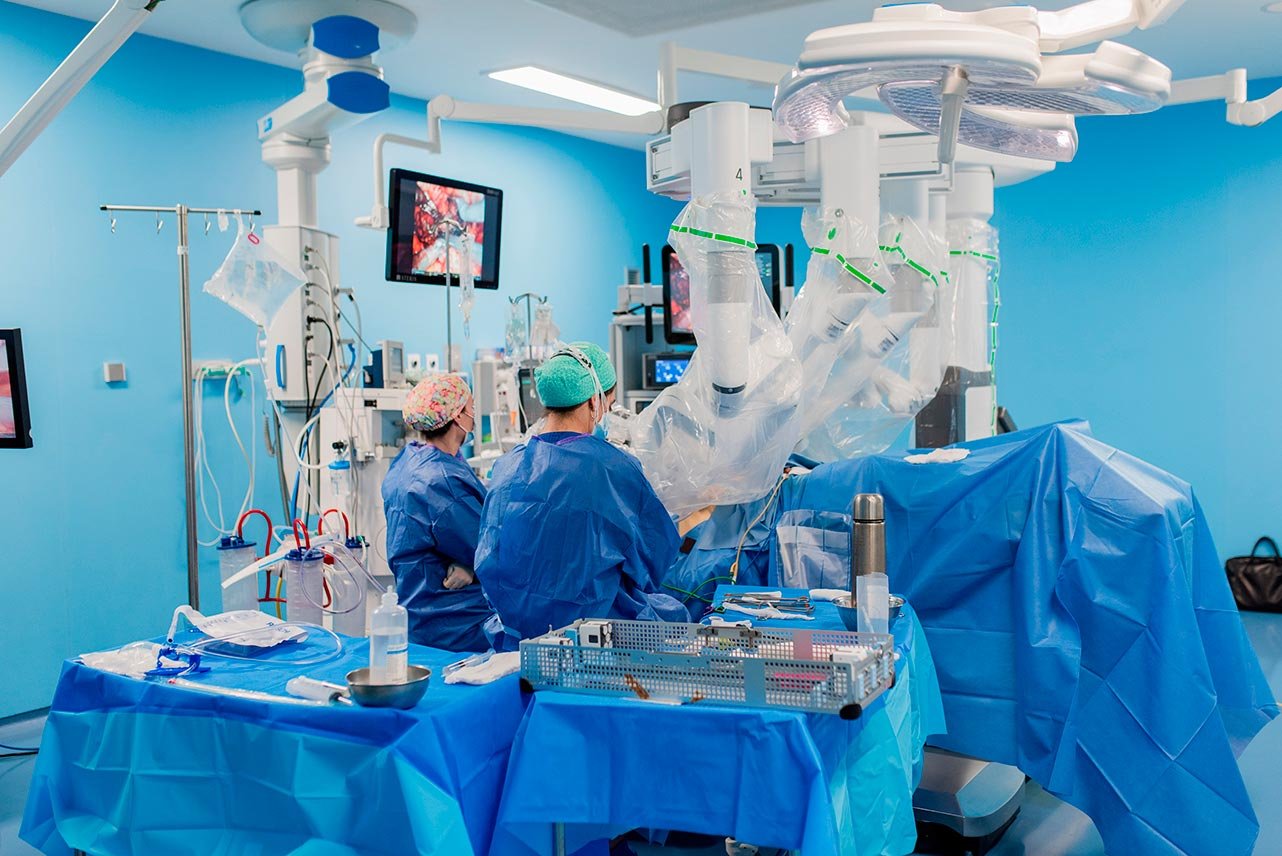 diferencias-cirugia-abierta-cirugia-robotica